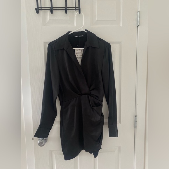 ❣️SOLD❣️Brand New With Tags Zara Black Long Sleeve Satin Dress Size XS - Picture 8 of 9